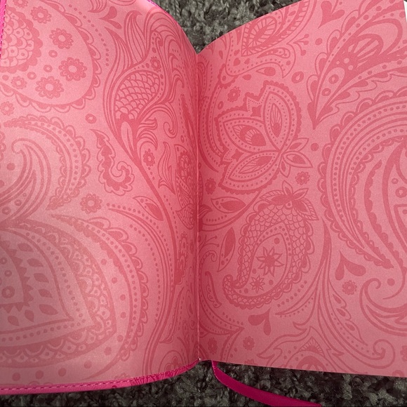Pink Journal - Picture 2 of 6